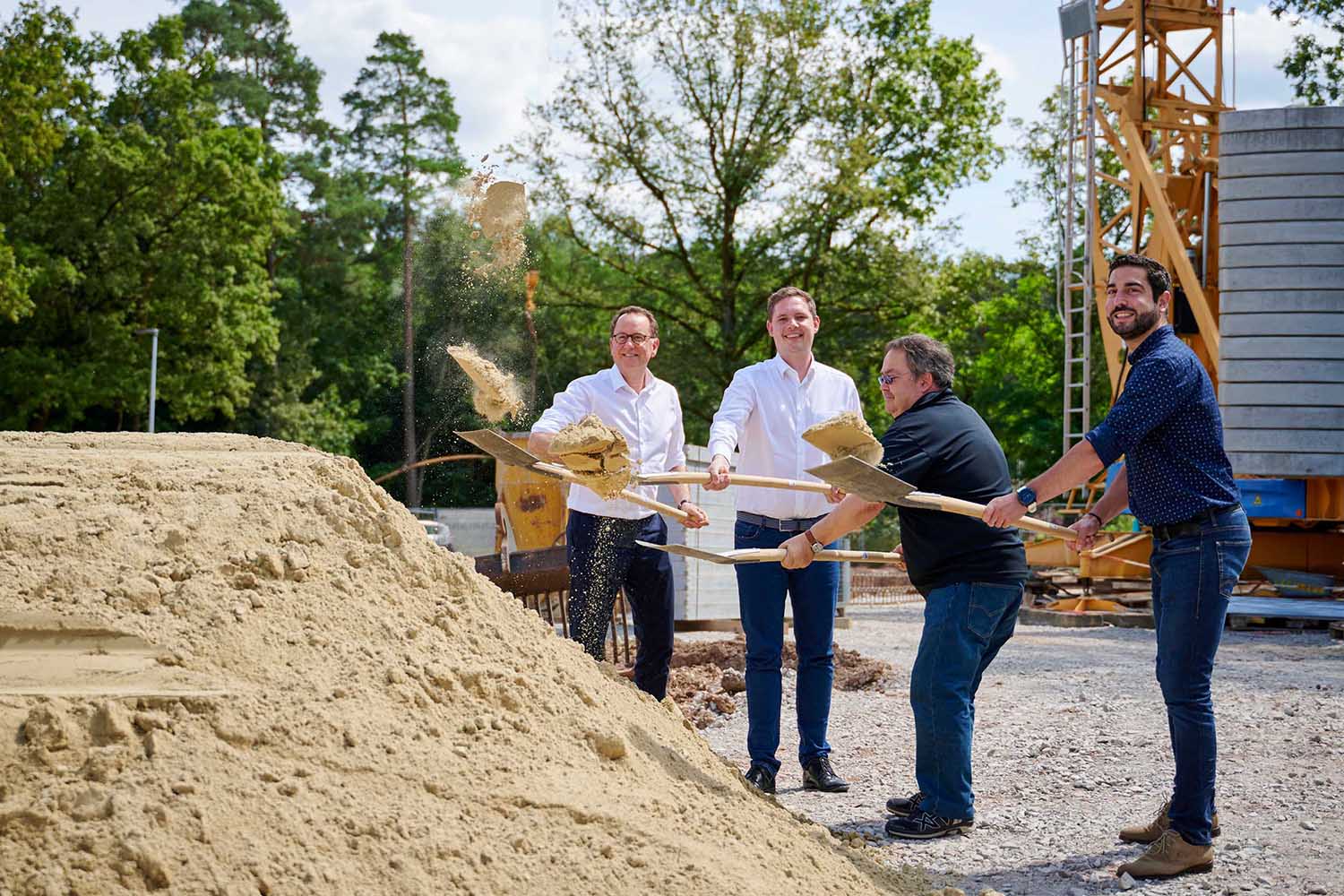 Spatenstich in der Buchenstraße