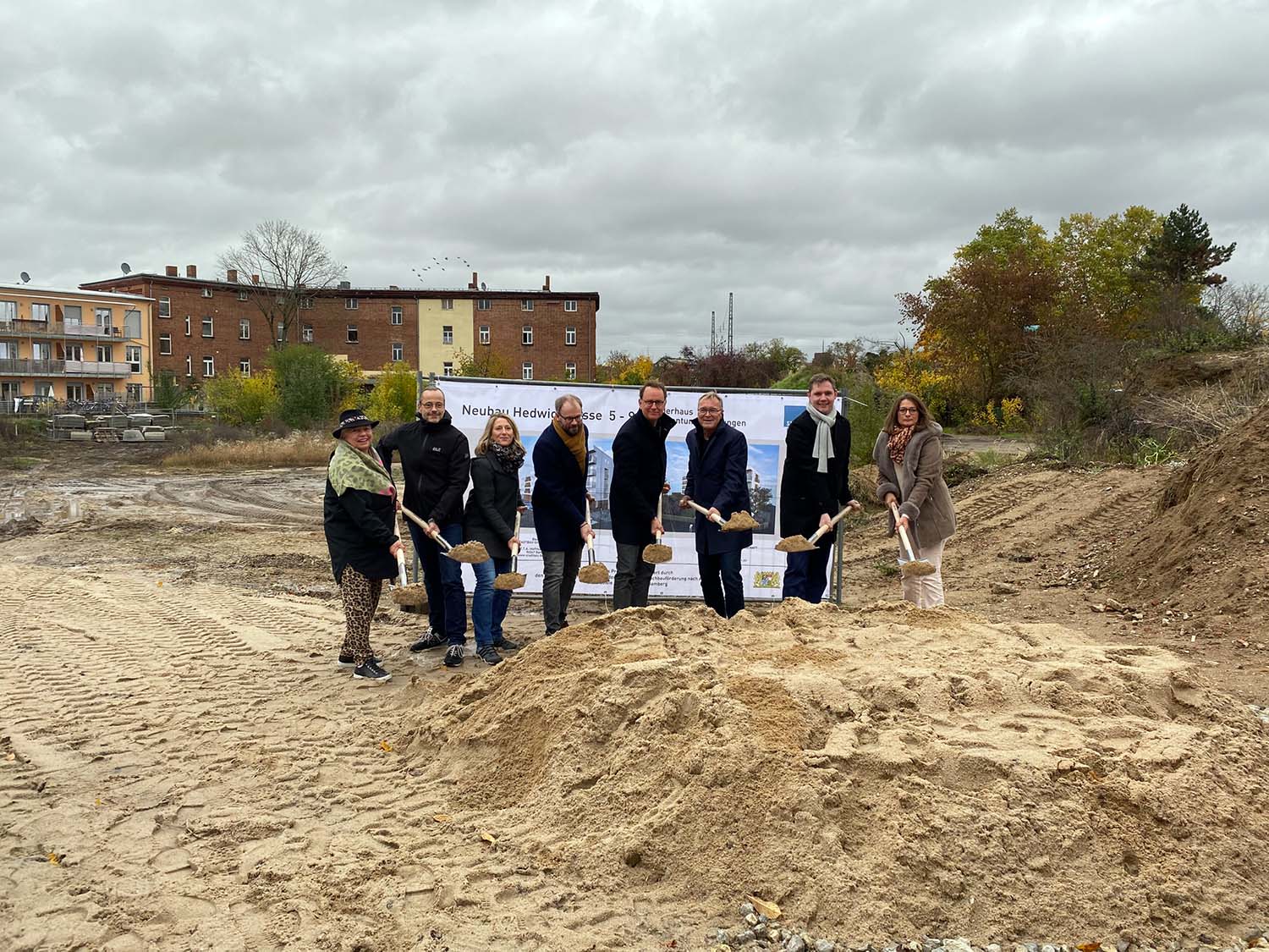 Spatenstich in der Hedwigstraße in der Wunderburg